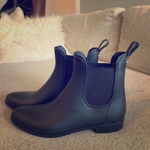 Rain boots
